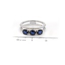 ANILLO “PATH“ 3-ZAFIROS/Oval 1.42ct 40-DIAMANTES 0.18ct GVS 3.33gr. ORO BLANCO 18K