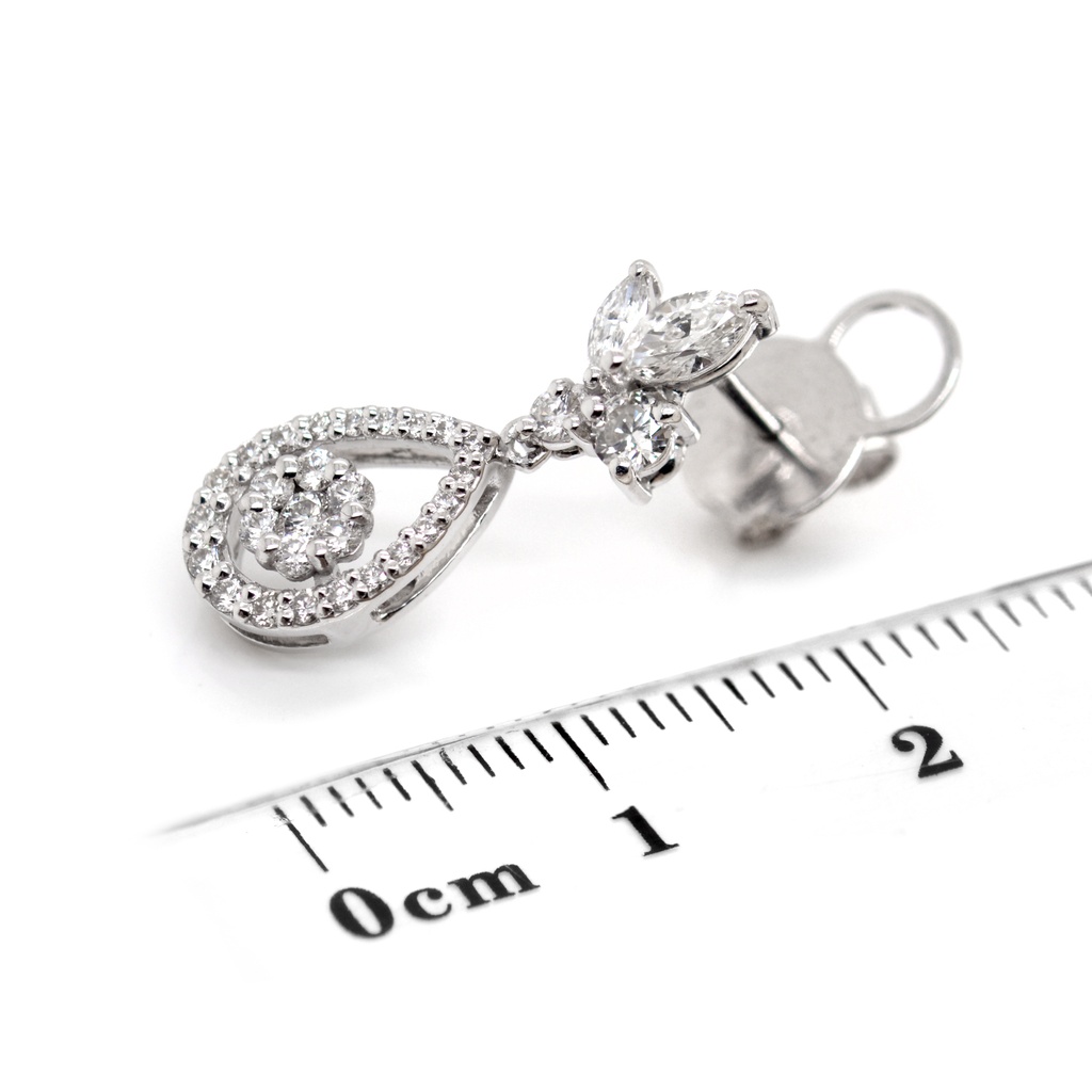 ARETES  60-DIAMANTES Talla/Brillante 0.66ct, 2-DIAMANTES Talla/Marquis 0.25ct, 3.62gr. ORO BLANCO 18K