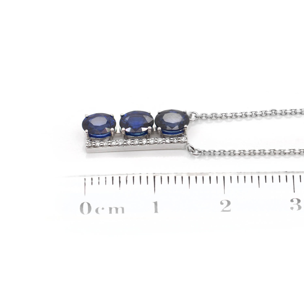 GARGANTILLA "PATH" 3-ZAFIROS/Oval 1.49ct 13-DIAMANTES 0.06ct GVS 3.17gr. 42cm. ORO BLANCO 18K