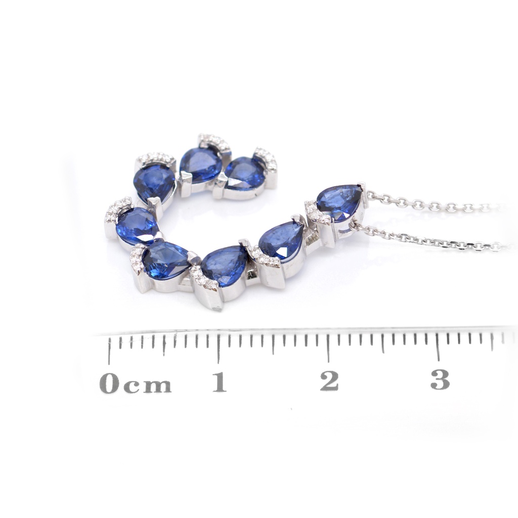 GARGANTILLA CON DIJE 8-ZAFIROS Talla/Pera 2.10ct, 24-DIAMANTES 0.08ct  5.16gr ORO Blanco 18K