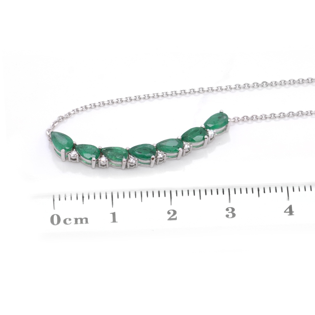 GARGANTILLA c/DIJE 7-ESMERALDAS Talla/Pera 1.36ct, 6-DIAMANTES 0.07ct  42cm 3.0gr ORO Blanco 18K