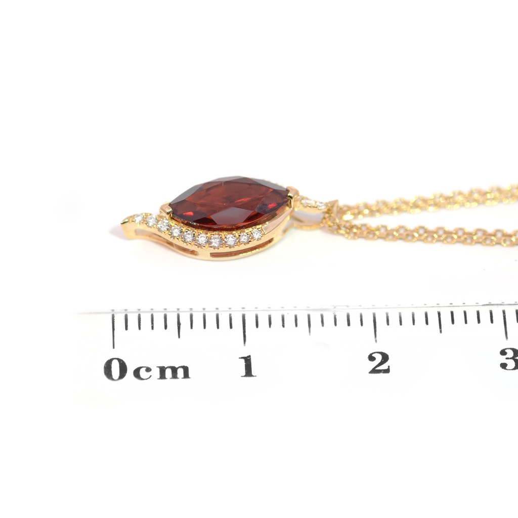 GARGANTILLA C/DIJE “MARIA DE LUJO“ GRANATE-1.13ct/Marquise DIAMANTE-0.10ct CADENA/DOBLE-HILO 3.2gr. ORO AMARILLO 18K