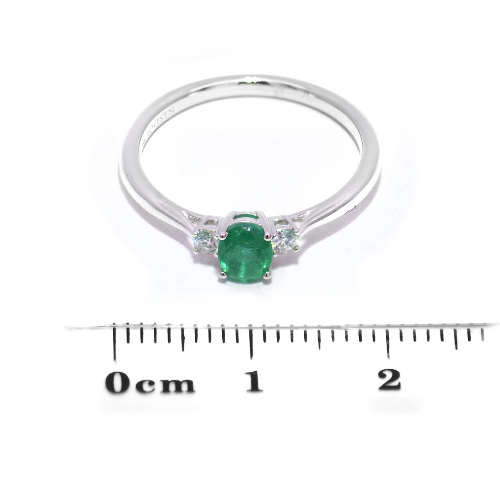 Anillo ESMERALDA Oval-0.39Ct Diamantes-0.08Ct GVS 2.0gr 18K  