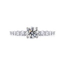 [CYC] Anillo de Compromiso SmilePetite con un diamante natural Corte Ideal Original 2/3ct VS2/I y adornado con 0.42ct diamantes naturales VS/G en oro blanco 18K