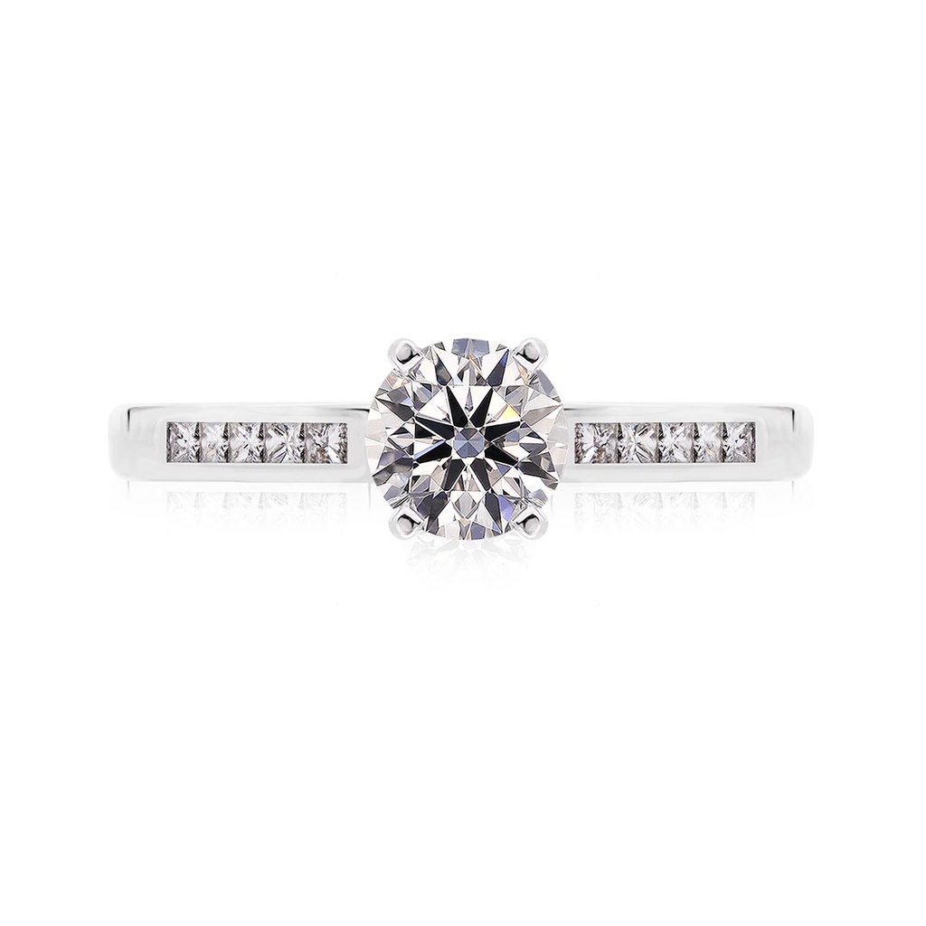 [CYC] Anillo de Compromiso Pricess Canal con un diamante natural Corte Ideal Original 1ct VS2/I y adornado con 0.15ct de diamantes naturales en oro blanco 18K