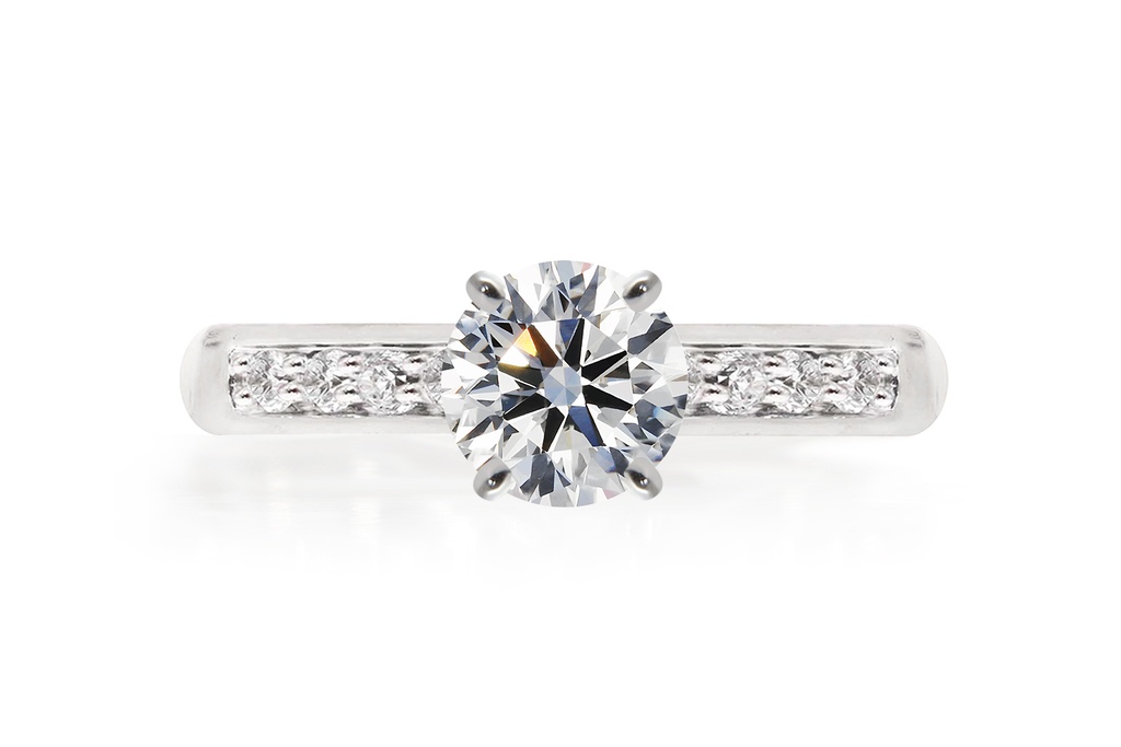 [CYC] Anillo de Compromiso Bella con un diamante natural Corte Ideal Original 1ct VS2/I y adornado con 0.15ct de diamantes naturales en oro blanco 18K