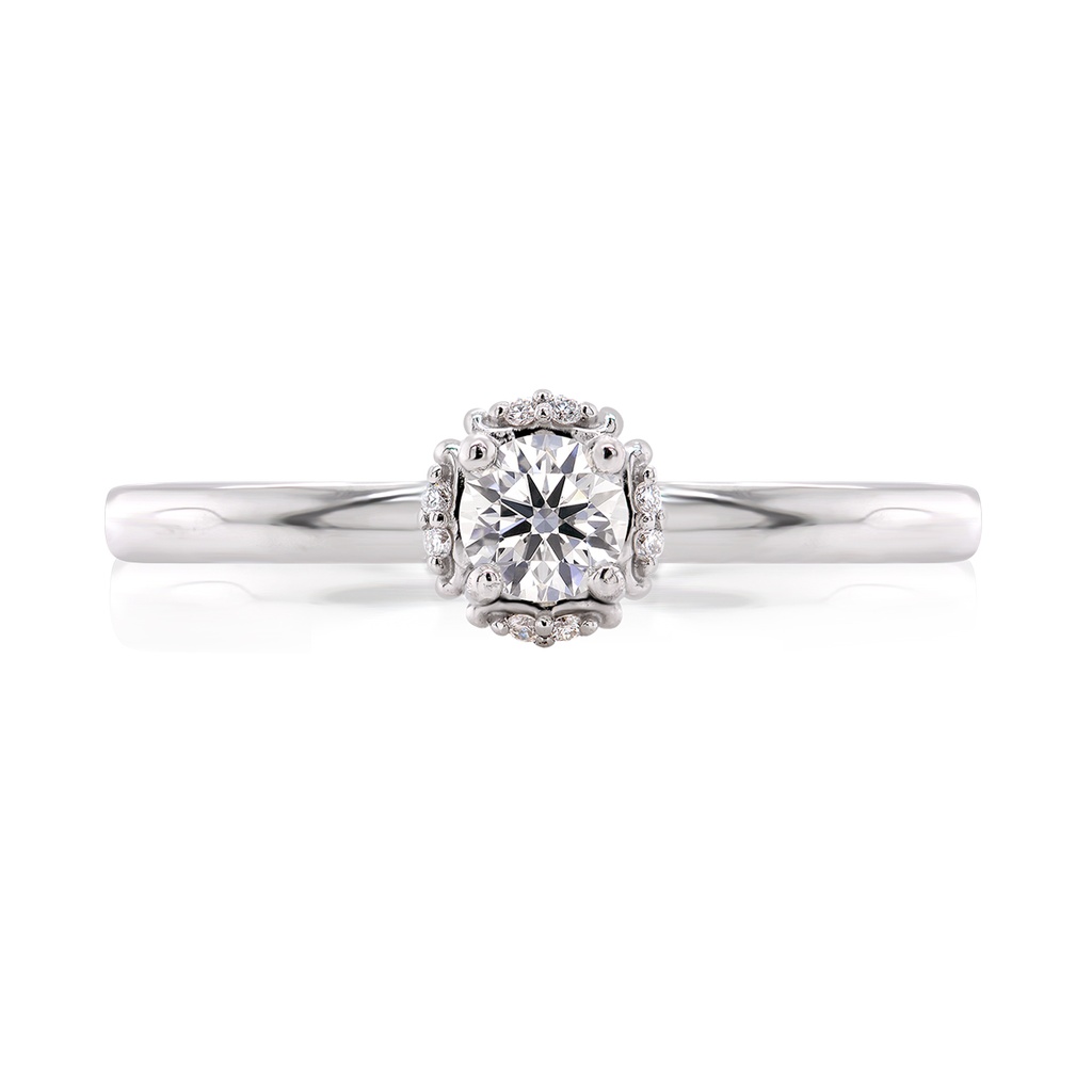 [CYC] Anillo de Compromiso Fiorella con un diamante natural Corte Ideal Original 1/4ct VS2/I y adornado con 0.04ct de diamantes naturales en oro blanco 18K